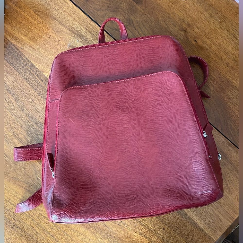 Vintage Mimi DiCarlo Stylish Red Leather Backpack Purse